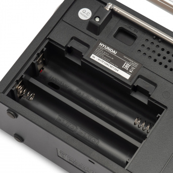 Радиоприемник настольный Hyundai H-SRS105