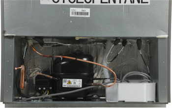 Холодильник SunWind SCC356