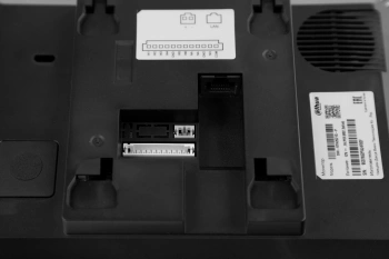 Видеодомофон Dahua DHI-VTH2621G-P