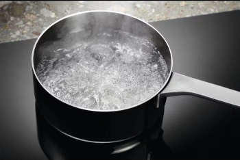 Индукционная варочная поверхность Electrolux LIL61424C