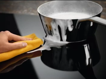 Индукционная варочная поверхность Electrolux LIL61424C