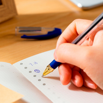 Набор ручек шариков. Deli Arris Golden CQ40-BL-P