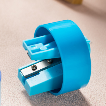 Точилка для карандашей ручная Deli  EH558