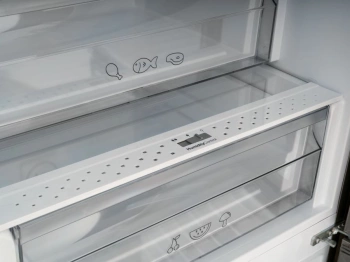 Холодильник Schaub Lorenz SLU S379Y4E