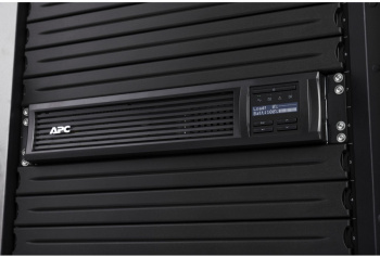 Источник бесперебойного питания APC Smart-UPS SMT3000RMI2UC