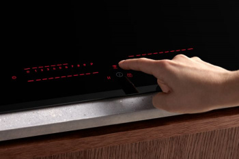 Индукционная варочная поверхность Electrolux EIP6446