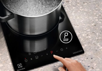 Индукционная варочная поверхность Electrolux LIT30230C