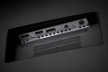 Монитор Samsung 31.5