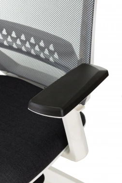 Кресло Бюрократ  MC-W611NL