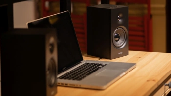 Колонки Edifier R1080BT