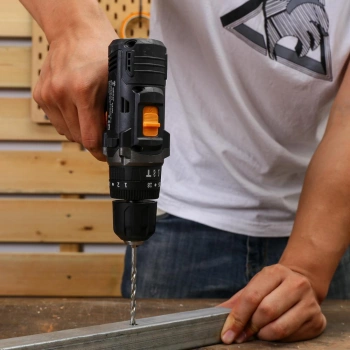 Дрель-шуруповерт Deko GCD12DU