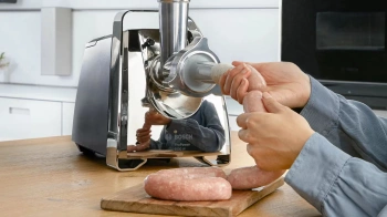 Мясорубка Bosch MFW67440