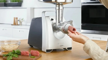 Мясорубка Bosch MFW68660