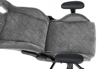 Кресло игровое Knight  Outrider