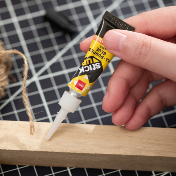 Клей универсальный Deli Stick up