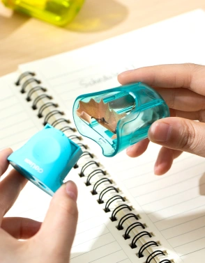 Точилка для карандашей ручная Deli  ER01100-MT