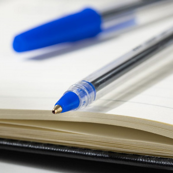 Набор ручек шариков. Deli Think EQ4-MT-BL