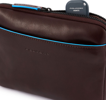 Клатч Piquadro Blue Square Revamp AC5946B2VR/MO коричневый натур.кожа