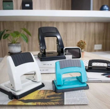 Дырокол Kw-Trio 09165BLUE