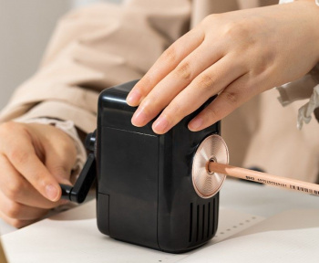 Точилка для карандашей механическая Deli  E71165A