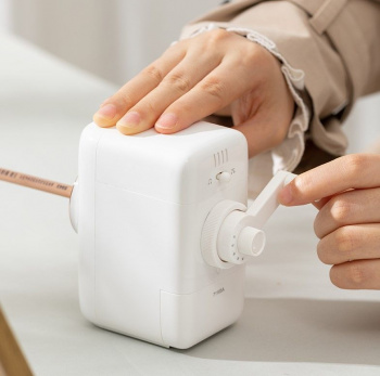 Точилка для карандашей механическая Deli  E71165A