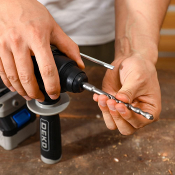 Перфоратор Deko DKCH20FU-Li