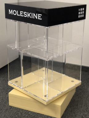 Стенд Moleskine настольный акрил приз