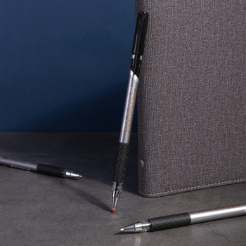 Набор ручек шариков. Deli Arrow (EQ10-BK-P) синий мет./черный черн. черн. кор.карт. (12шт) сменный стержень линия 0.7мм резин. манжета