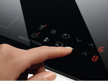 Индукционная варочная поверхность Electrolux LIR60430