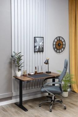 Стол игровой Knight TABLE T2 столешница дерево орех каркас черный (KNIGHT TABLE T2 WD)