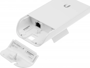 Точка доступа Ubiquiti NanoStation LocoM5