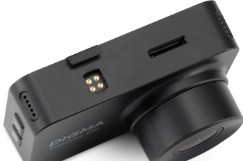 Видеорегистратор Digma FreeDrive 530