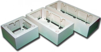 Коробка Lanmaster LAN-WB45X135-WH настенная 45x135x