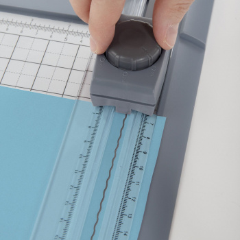 Резак роликовый Brauberg Triple cut