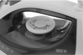 Утюг Starwind SIR1819