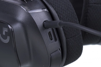 Наушники с микрофоном Logitech G635 Lightsync