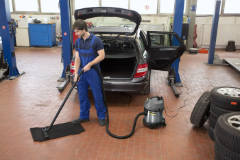 Строительный пылесос Karcher Me Classic NT 20/1