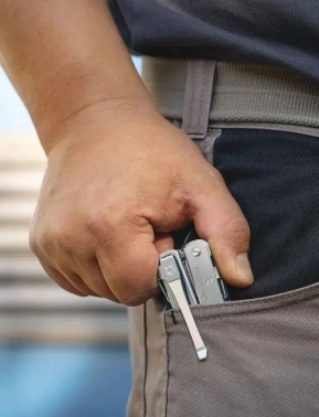 Клипса для мультитулов Victorinox  SwissTool Spirit