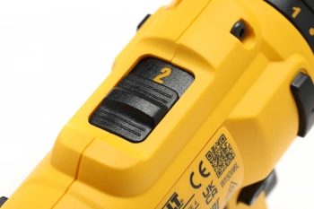 Дрель-шуруповерт DeWalt DCD710D2-QW