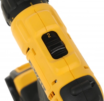 Дрель-шуруповерт DeWalt DCD771C2-QW
