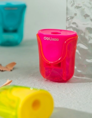 Точилка для карандашей ручная Deli  ER01000-MT