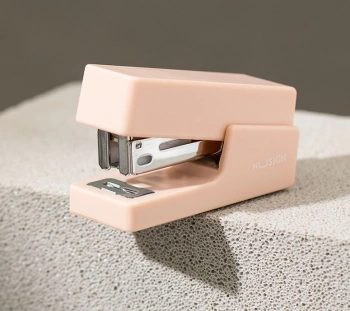 Степлер мини Deli ENS083PINK ENS083
