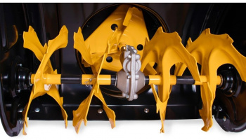 Снегоуборщик бензин. Champion ST761BS