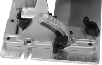 Циркулярная пила (дисковая) Makita HS7601