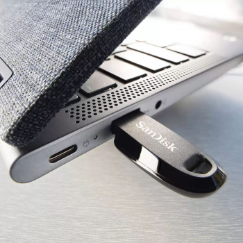 Флеш Диск Sandisk 64GB Ultra Curve