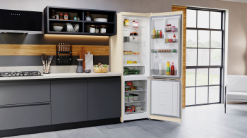 Холодильник Hotpoint HT 5200 AB