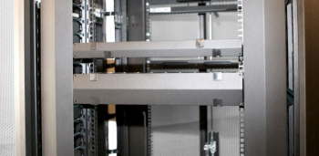 Кабельный органайзер горизонтальный Hyperline CMF-1U-FPL106-MCOV-RAL9005 односторонний гребенка 1U шир.:19