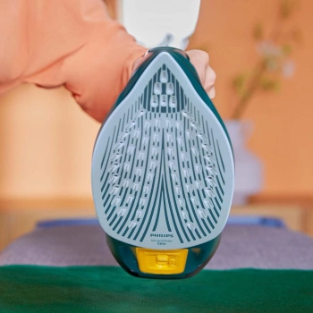 Утюг Philips DST7050/70