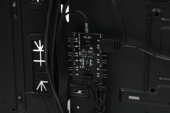 Корпус Azza Hive