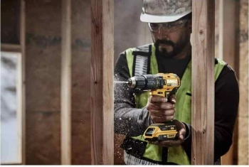 Дрель-шуруповерт DeWalt DCD778M2T-QW